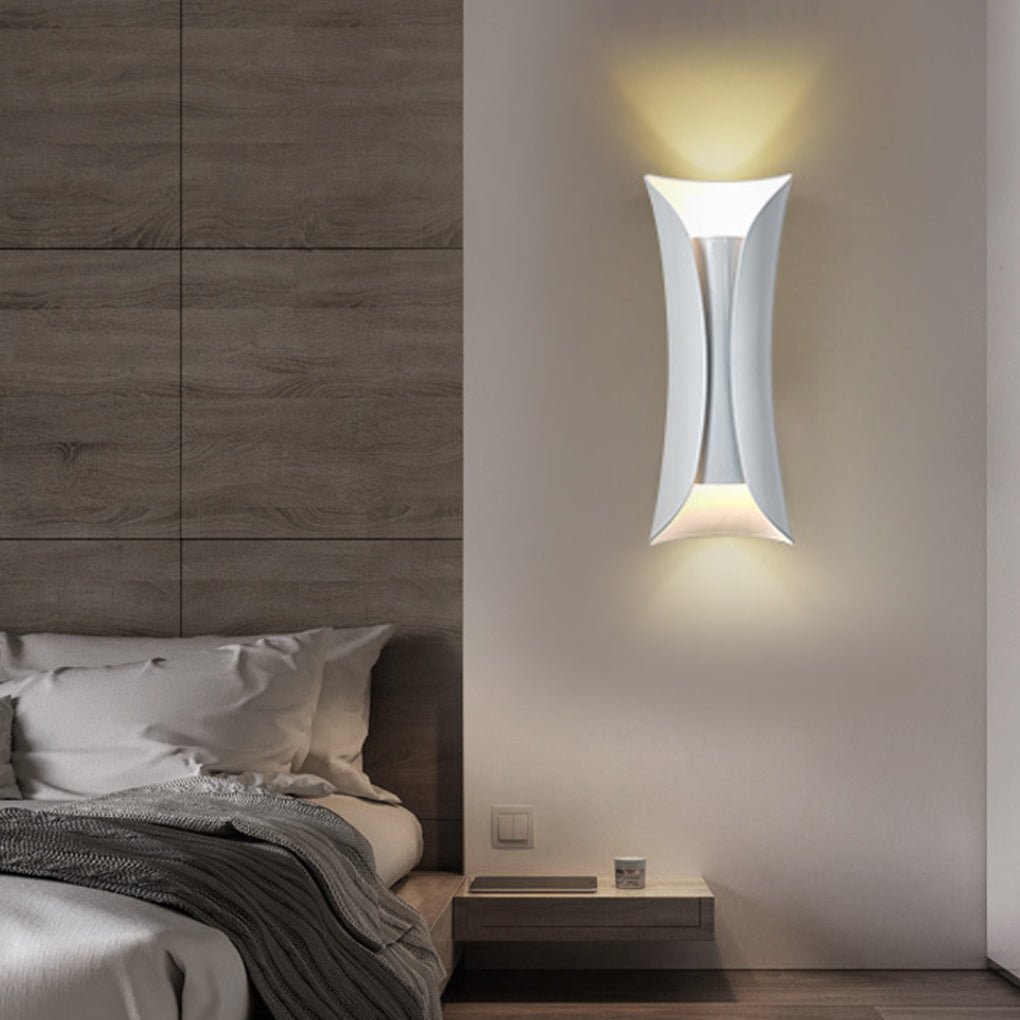 Indoor Up Down Nordic LED Wall Light - Minimalist Design, Modern Illumination, Energy Efficient Lighting