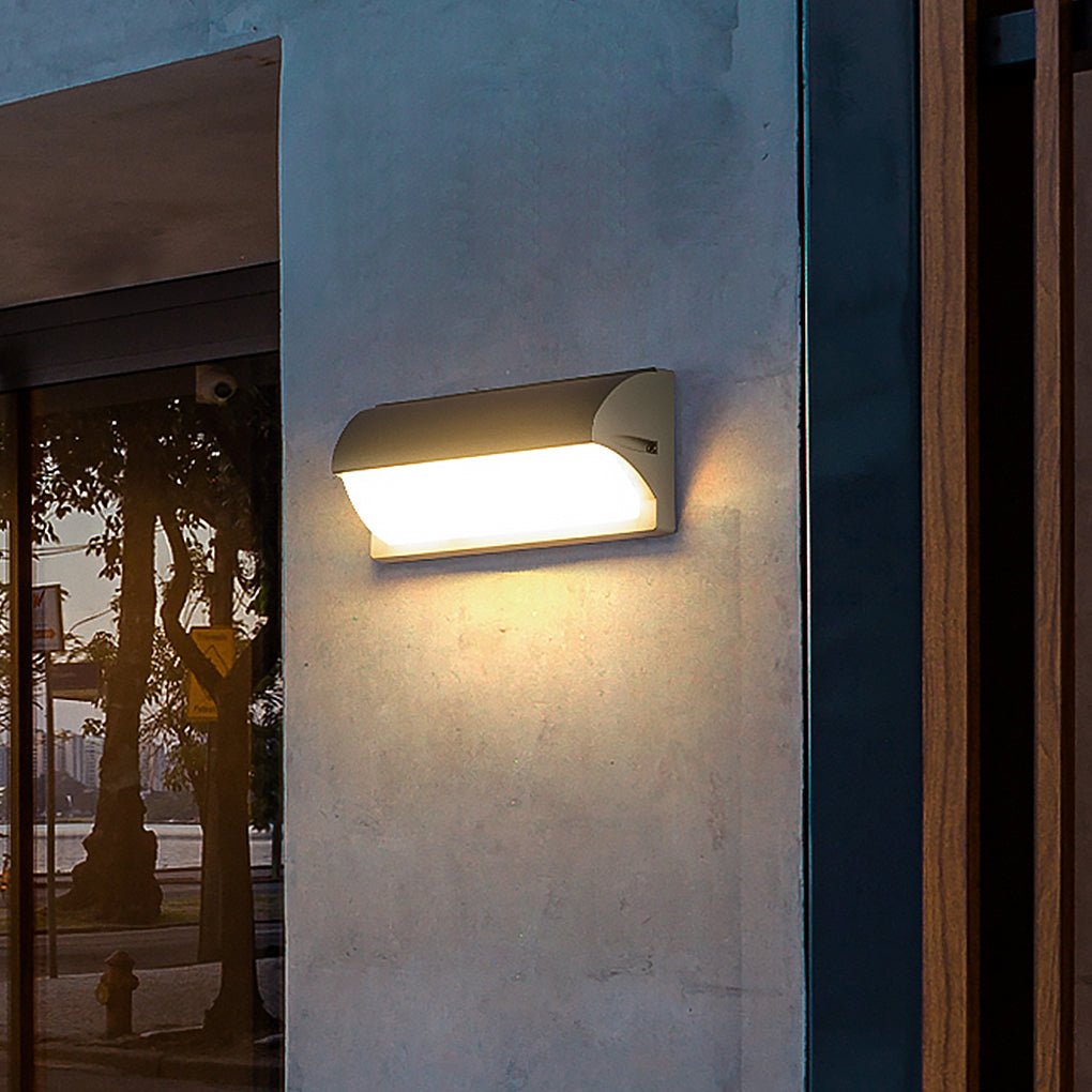 Modern Minimalist LED Waterproof Wall Light for Outdoor Villa Balconies