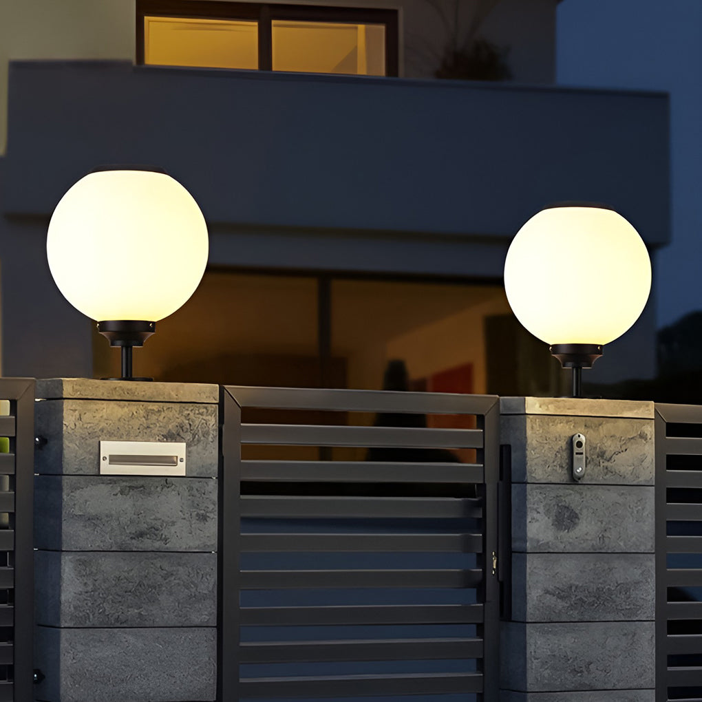Outdoor Solar LED Gate Pillar Lights Waterproof Solar Lighting for Garden