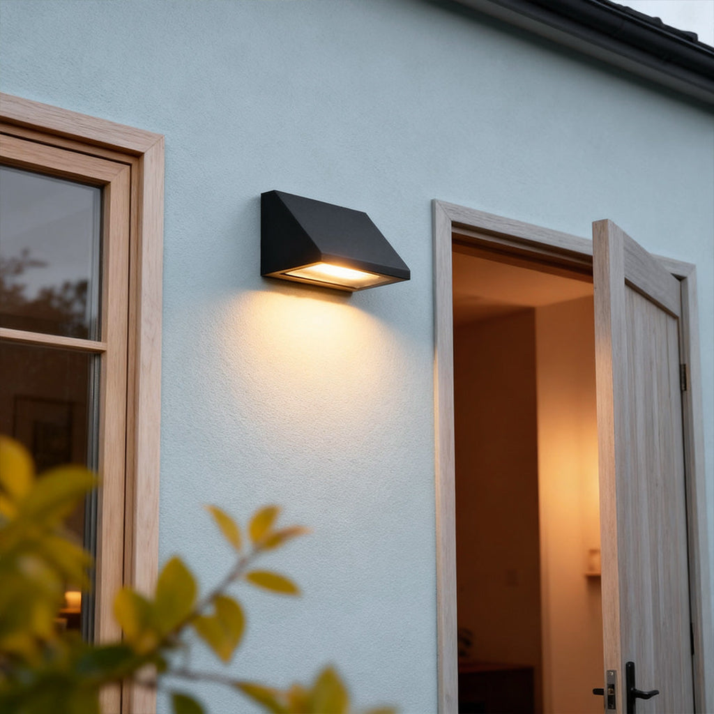 Modern Waterproof LED Outdoor Wall Light