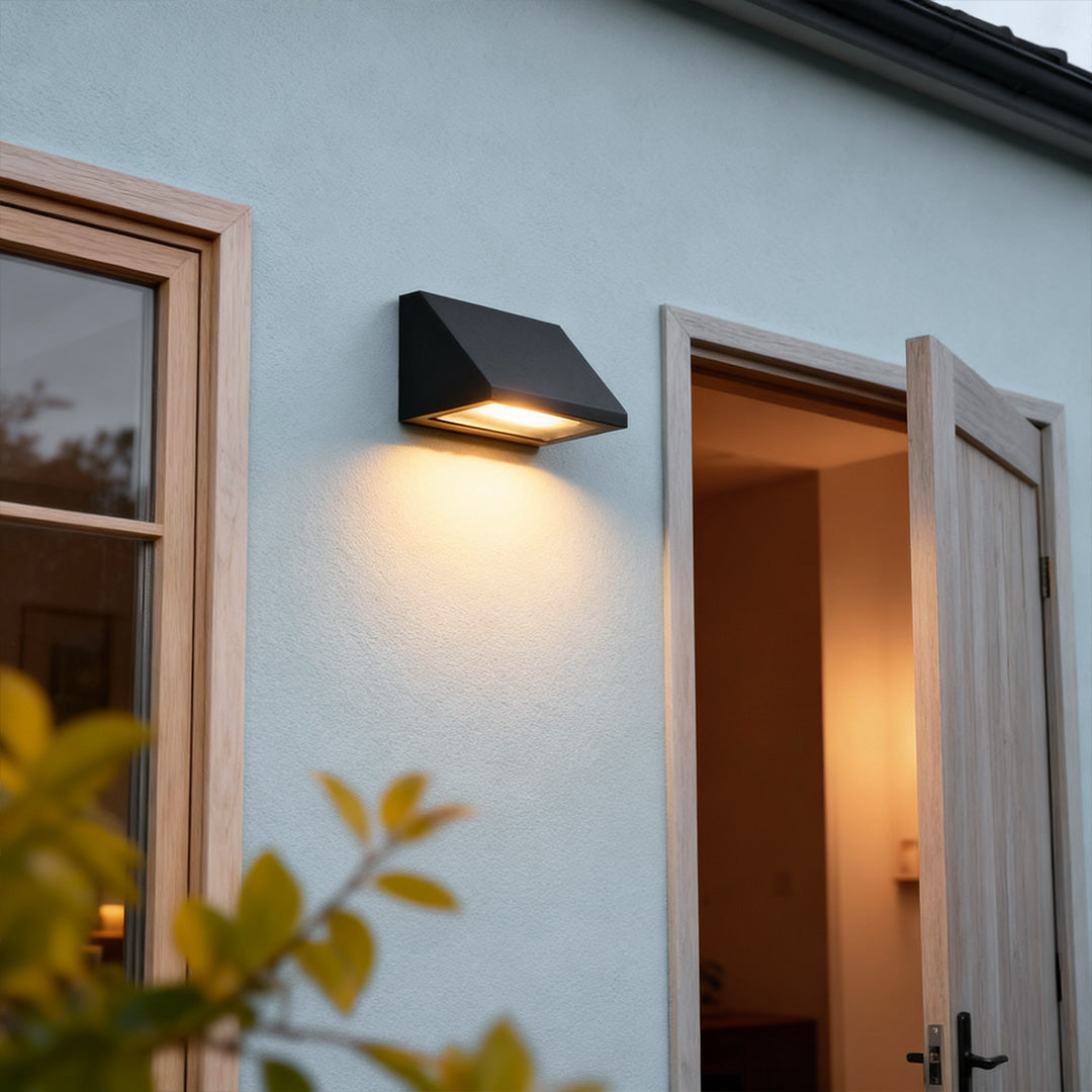 Modern Waterproof LED Outdoor Wall Light