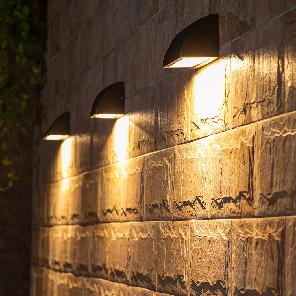 Modern Waterproof LED Outdoor Wall Light