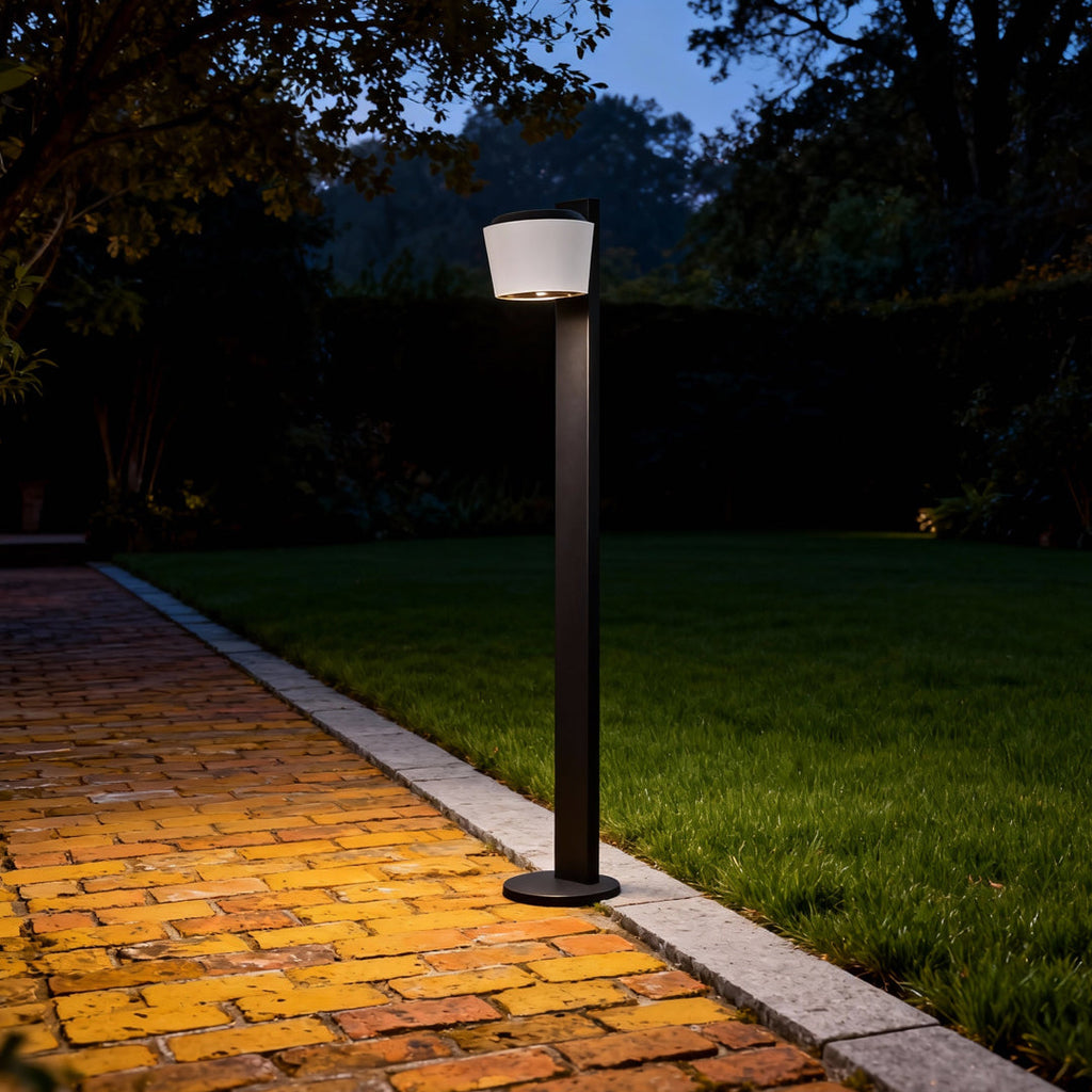 Modern Minimalist Aluminum Garden Path Light - Durable Outdoor Illumination, Solar LED Lighting, Elegant Landscape Design