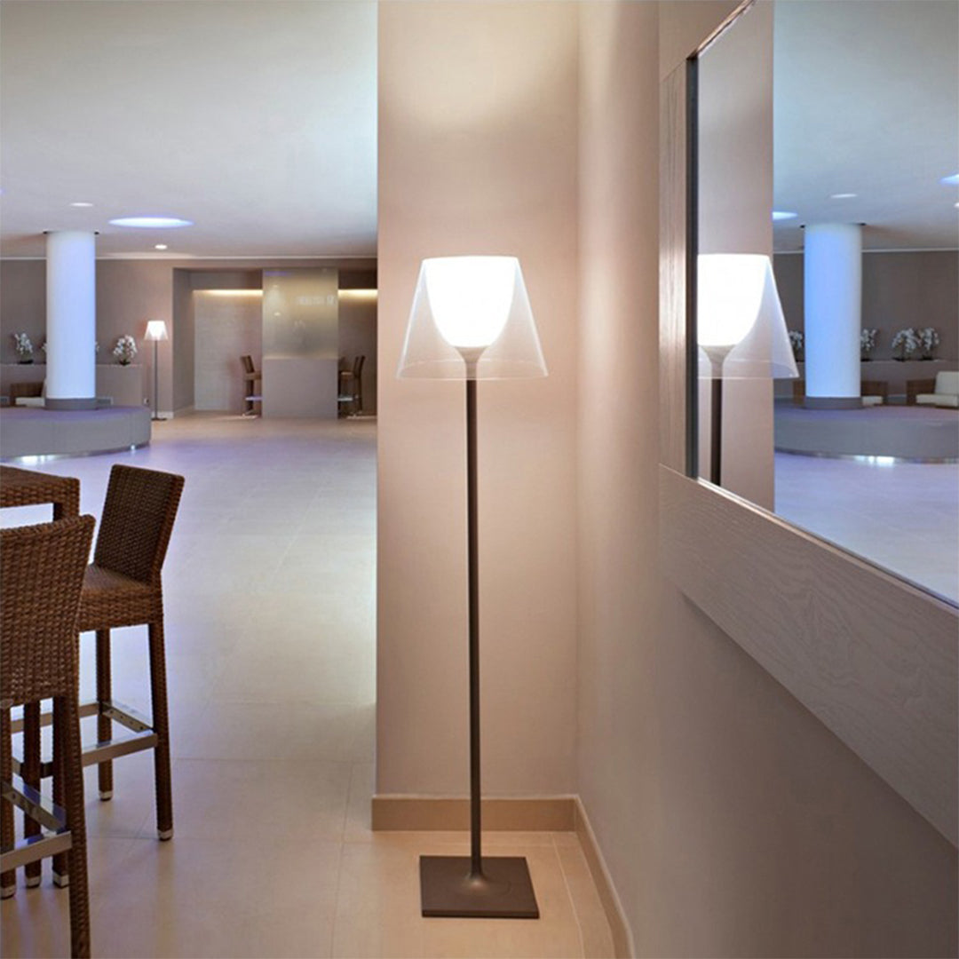 Nordic Sleek Contemporary Floor Lamp - Modern Reading Stand Light