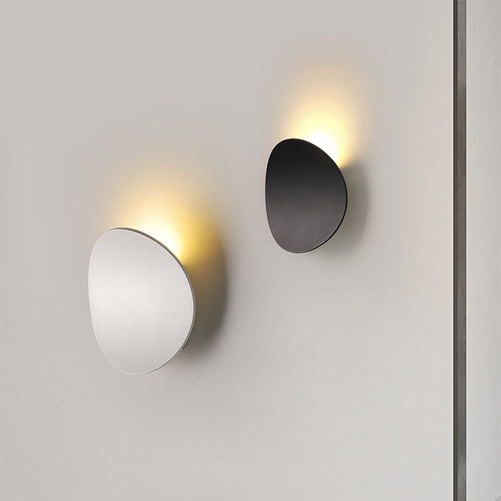 Nordic Minimalist Waterproof LED Wall Sconce - Personalized Bedside Lamp 

Enhance your space with our Nordic Minimalist LED Waterproof Wall Sconce, perfect as a bedside lamp. This personalized lighting solution blends elegance and functionality, ideal fo