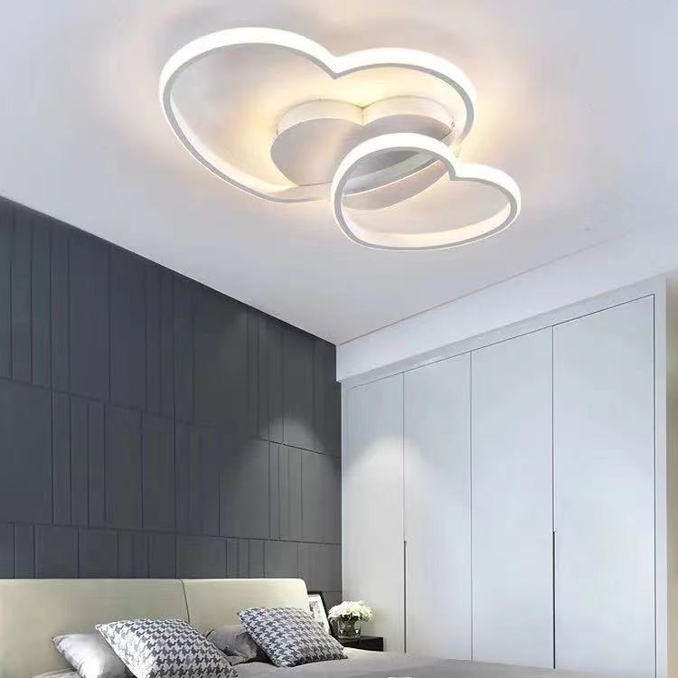 Nordic Heart-Shaped LED Ceiling Light for Kids Room - Modern, Creative, Stylish Decor