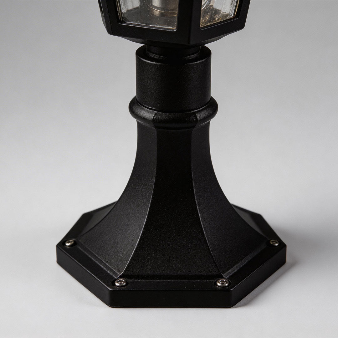 Title: Minimalist Outdoor Landscape Path Lighting

Description: Illuminate your garden or pathway with our sleek American minimalist lawn light. Designed for modern outdoor aesthetics, this energy-efficient landscape lighting solution enhances safety and
