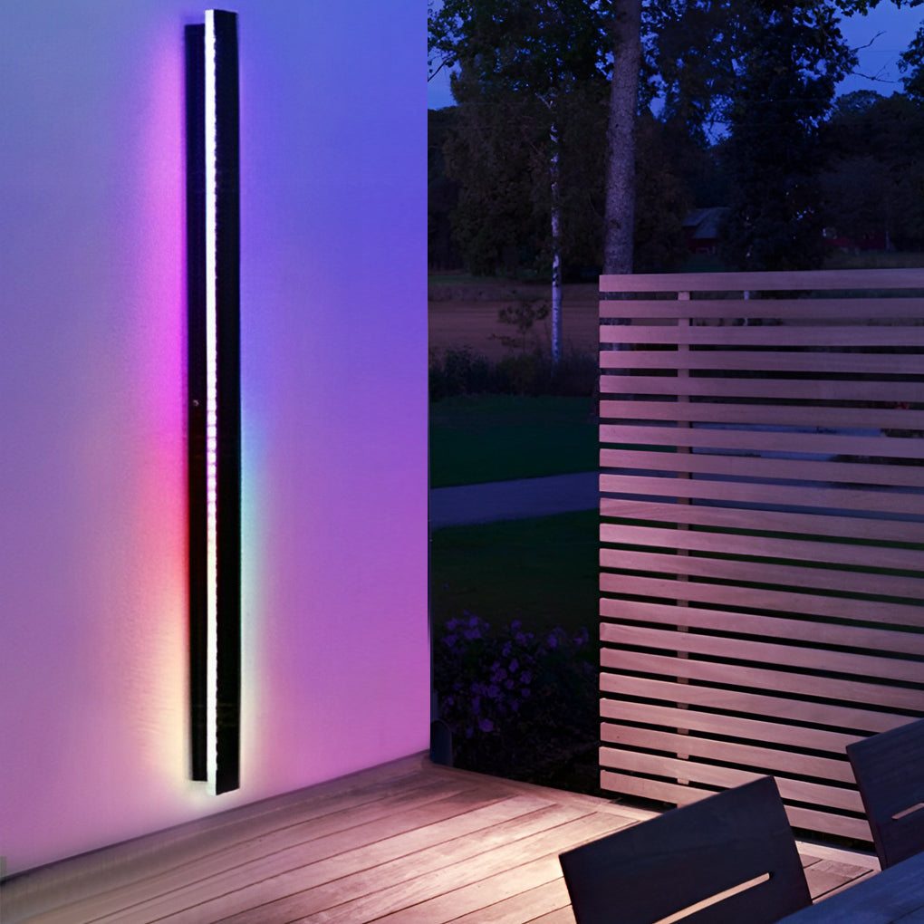 Outdoor Black Linear LED Wall Light - Integrated Modern Lighting