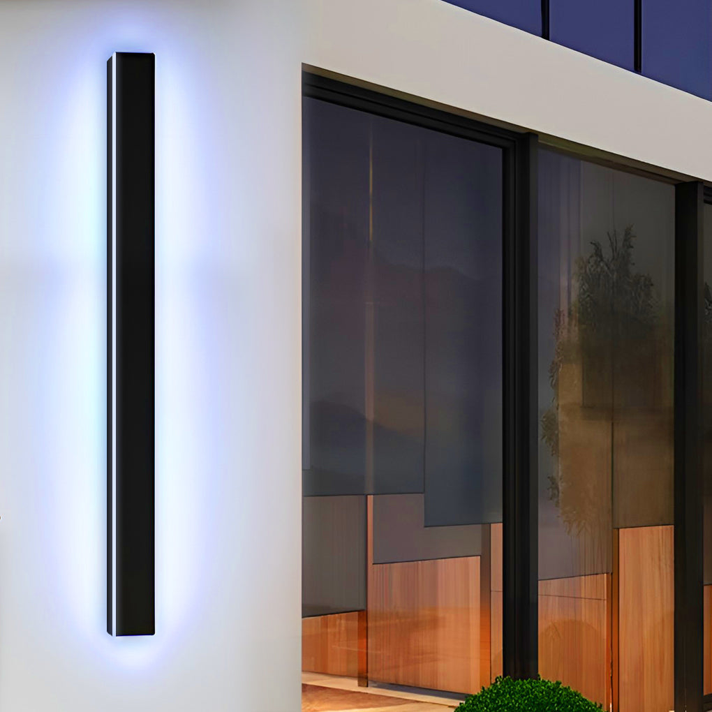 Outdoor Linear LED Wall Light - Black Integrated Design for Modern Lighting