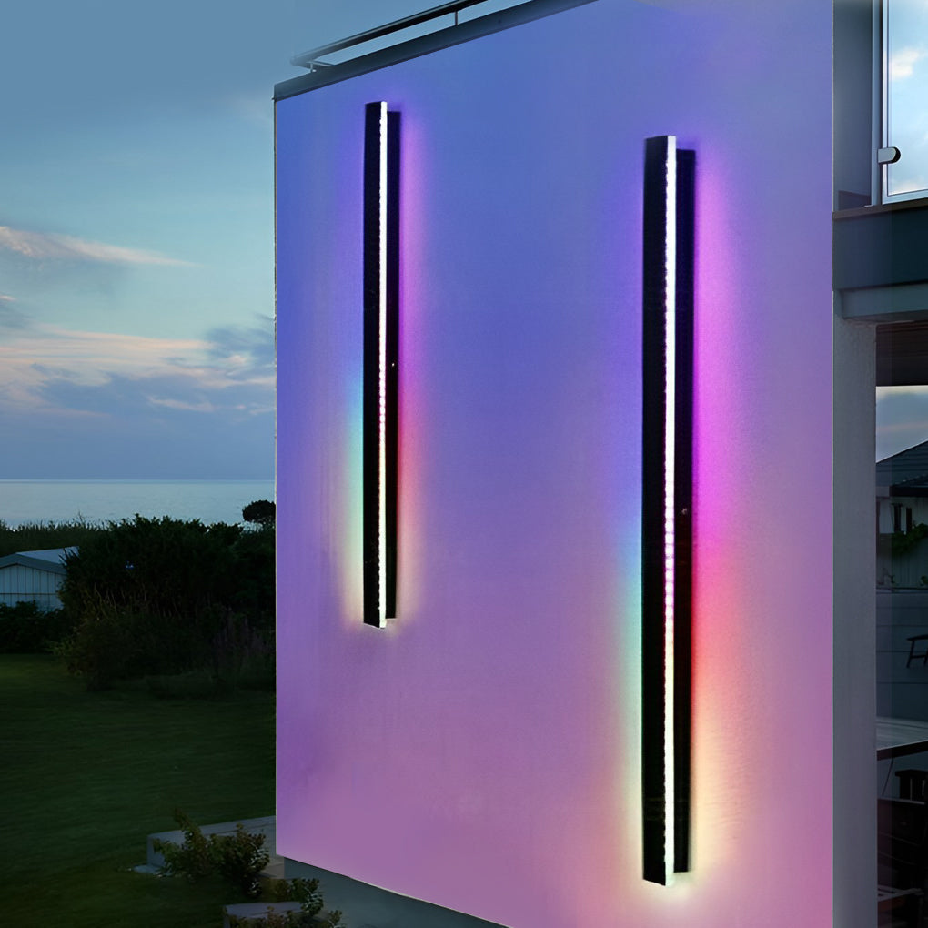 Outdoor Black Linear LED Wall Light - Integrated Modern Lighting