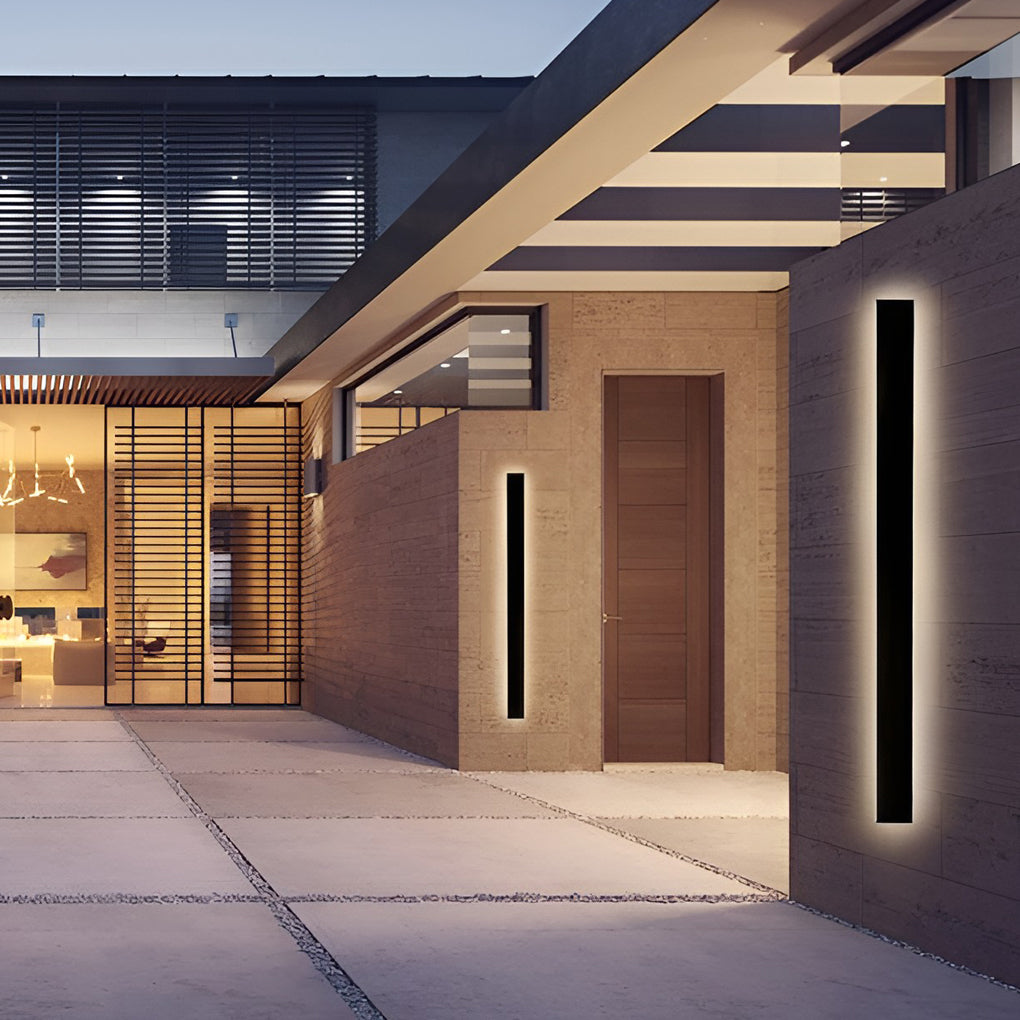 Outdoor Linear LED Wall Light - Black Integrated Design for Modern Lighting