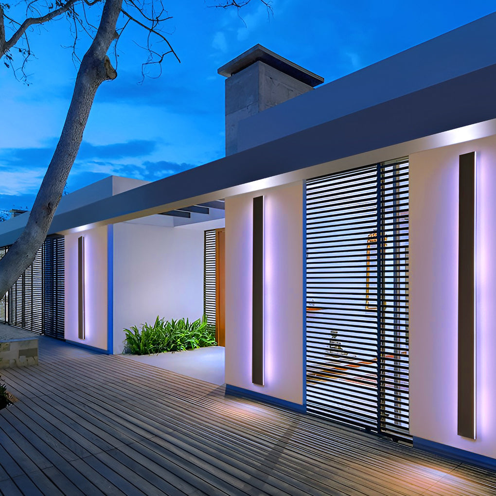 Outdoor Linear LED Wall Light - Black Integrated Design for Modern Lighting
