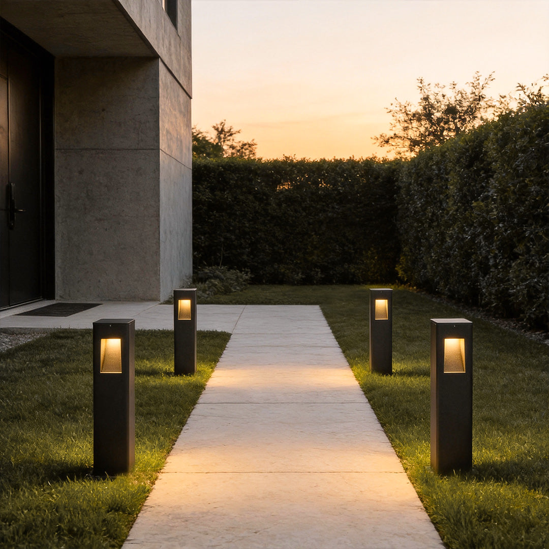 Pathway Bollard Lights - Aluminum Alloy Outdoor Lighting for Gardens and Pathways
