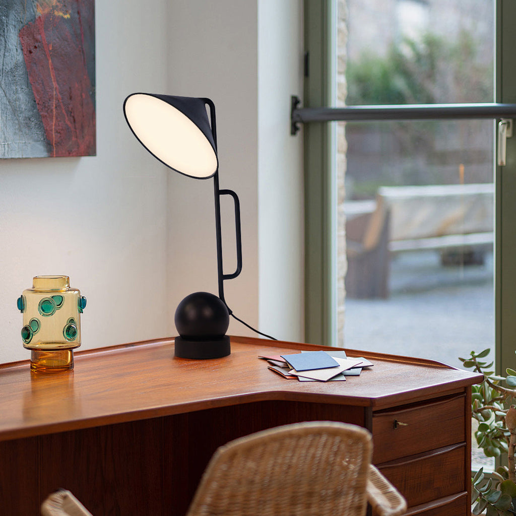 Black Metal Industrial LED Desk Lamp - Modern Study Lighting