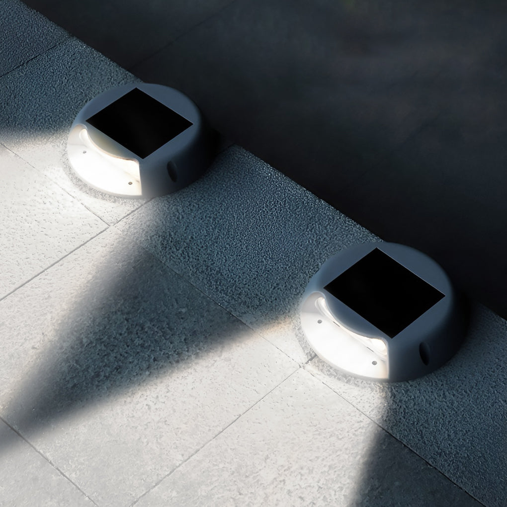 LED Solar Landscape Pathway Light - Eco-Friendly Outdoor Lighting