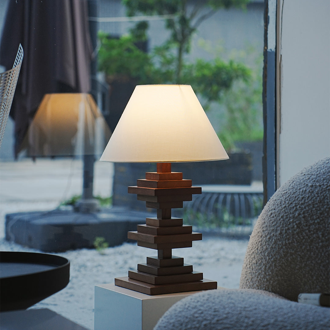 Solid Wood Table Lamp - American Retro Full-Spectrum Lighting