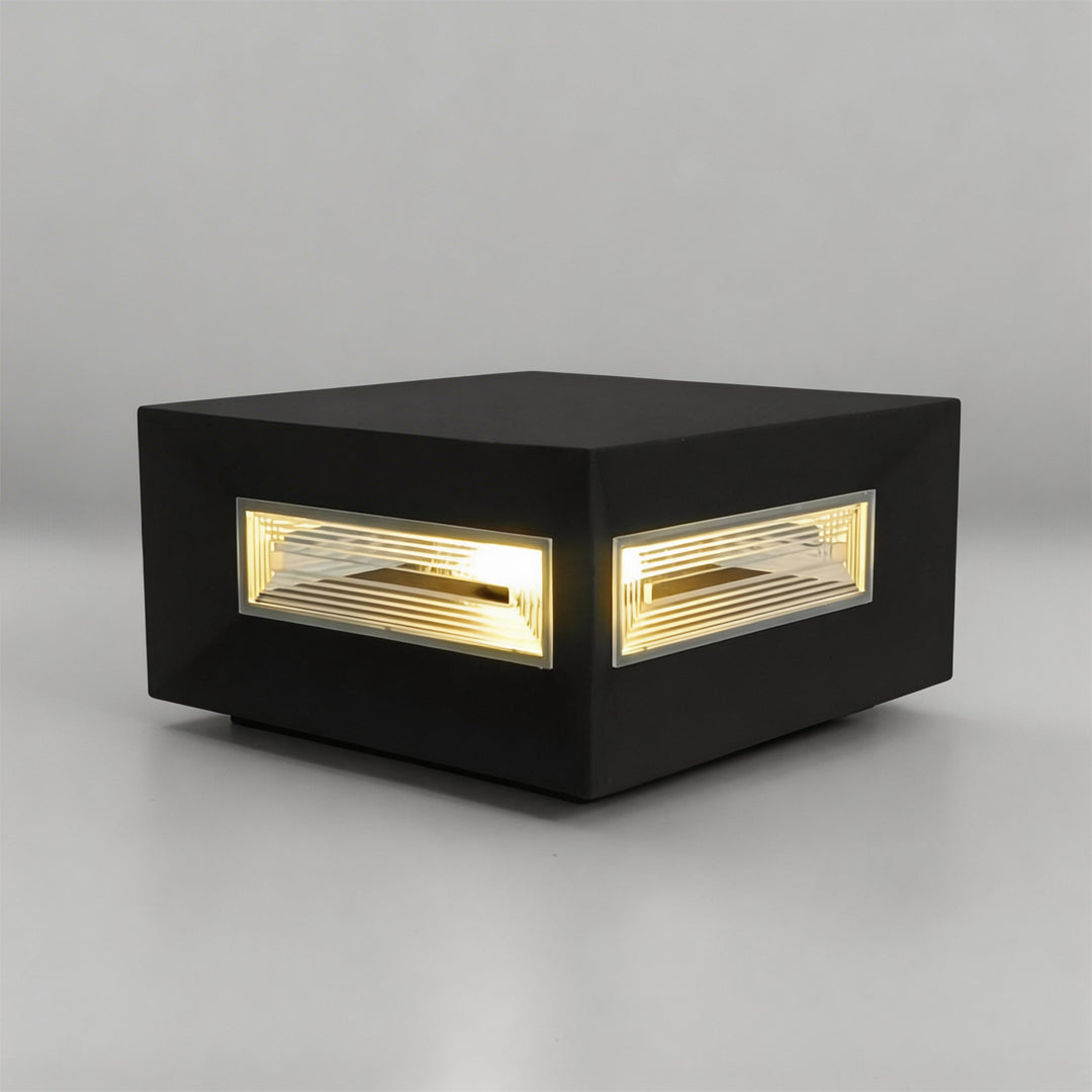 Square Pillar LED Solar Fence Post Light - Modern Cube Design, Outdoor Lighting Solution for Patios and Gardens