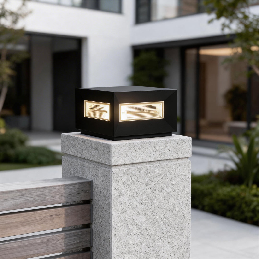 Square Pillar LED Solar Fence Post Light - Modern Cube Design, Outdoor Lighting Solution for Patios and Gardens