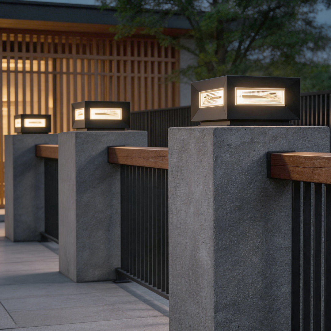 Square Pillar LED Solar Fence Post Light - Modern Cube Design, Outdoor Lighting Solution for Patios and Gardens