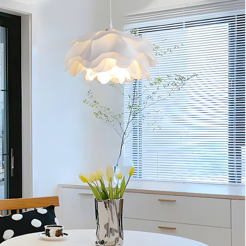 Versatile Acrylic Flower Pendant Lamp with Dimming and Adjustable Cord
