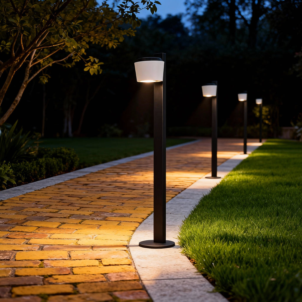 Modern Minimalist Aluminum Garden Path Light - Durable Outdoor Illumination, Solar LED Lighting, Elegant Landscape Design